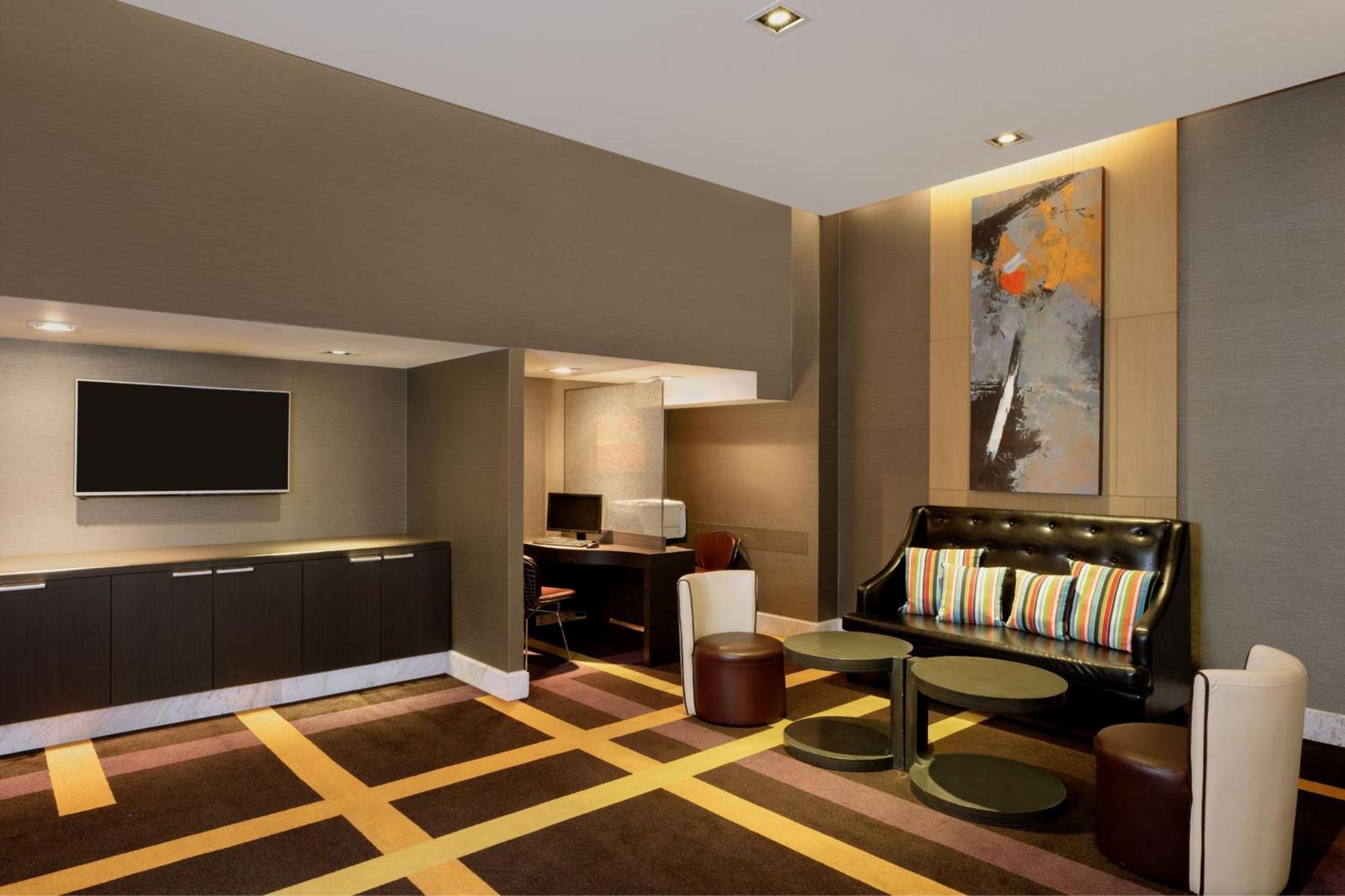 Four Points By Sheraton Bangkok, Sukhumvit 15 מראה חיצוני תמונה
