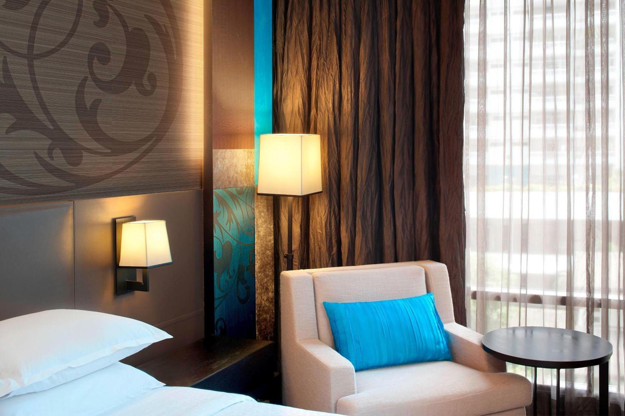 Four Points By Sheraton Bangkok, Sukhumvit 15 מראה חיצוני תמונה